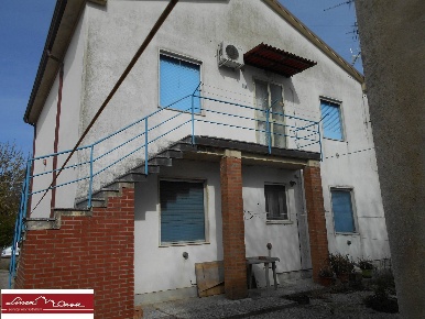 Foto Casa indipendente in VIA O. PUTINATI, Portomaggiore Portoverrara