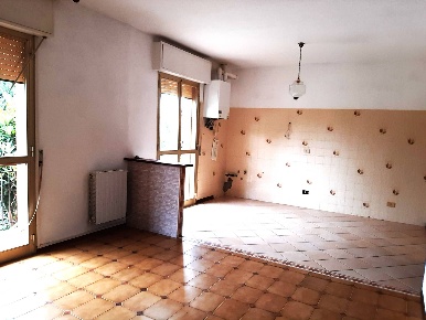 Foto Appartamento in via Jesi, Ravenna di 127 m² con 8 locali in vendita