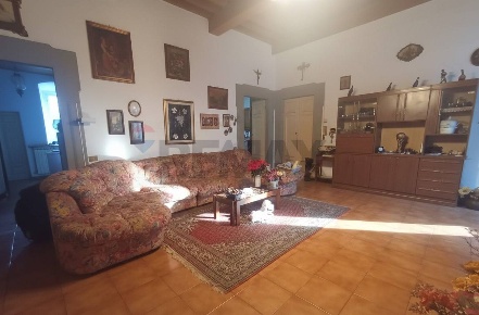 Foto Appartamento a Bagni di Lucca Centro di 183 m² con 7 locali in vendita