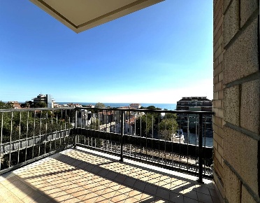 Foto Appartamento in VIAle don minzoni, Porto San Giorgio di 115 m²