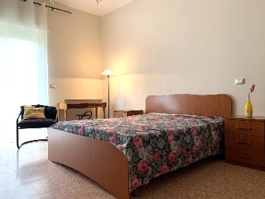 Foto Stanza in via Luigi Rossi, Catanzaro Stadio - Pontepiccolo di 150 m²