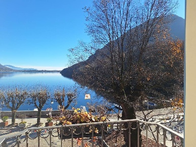 Foto Appartamento in Piazza Vittorio Veneto 3, Mergozzo Centro di 95 m²