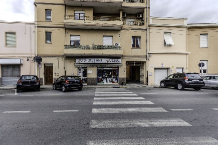 Foto Negozio in via Brigata Sassari 54, Quartu Sant'Elena Quartu di 193 m²