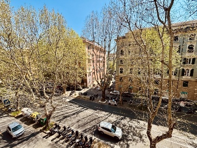 Foto Appartamento in Via Smirne 2, Genova Foce di 178 m² con 9 locali