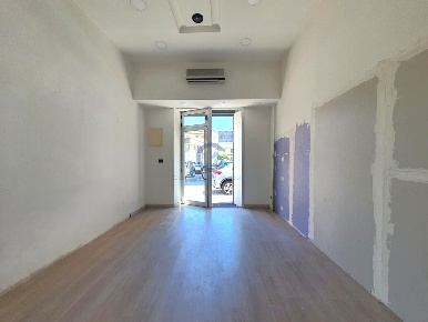Foto Locale commerciale in Via Tommaso Gullì 9, Catanzaro Catanzaro Lido