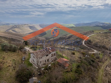 Foto Rustico in PIANORO NUOVO VIA DELLA COLLINA, Pianoro di 300 m²