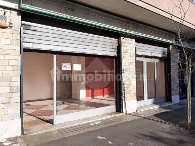 Foto Negozio in Via della Madonna del Riposo, Roma di 70 m² con 1 locali