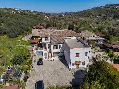 Foto Appartamento in Via Anelli Fieramosca, Chieti Chieti Città di 140 m²