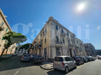 Foto Appartamento in Via San Paolo dei Disciplinanti 16, Messina di 230 m²