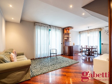 Foto Appartamento in Via Angelo Rizzoli 49, Milano Crescenzago di 132 m²