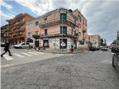 Foto Negozio in Via Antonio D'Auria snc, Sant'Anastasia Centro di 156 m²