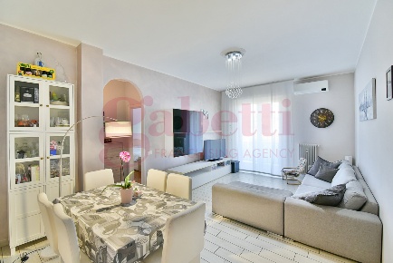 Foto Appartamento in Via Monte Resegone, Novedrate Centro di 95 m²