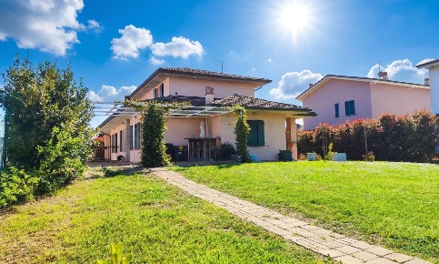 Foto Villa singola in Strada per turro 9, Podenzano Turro di 260 m²