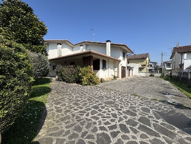 Foto Villa bifamiliare in Via ALBERI SNC, Montagnana Centro di 200 m²