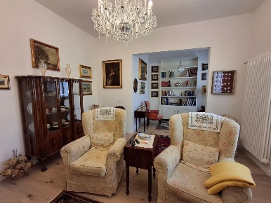 Foto Appartamento a Capraia e Limite di 190 m² con 5 locali in vendita
