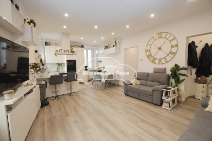 Foto Appartamento a Lucca Piazza Anfiteatro - Torre Guinigi di 140 m²