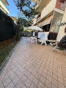 Foto Appartamento a Massa Centro di 85 m² con 4 locali in vendita