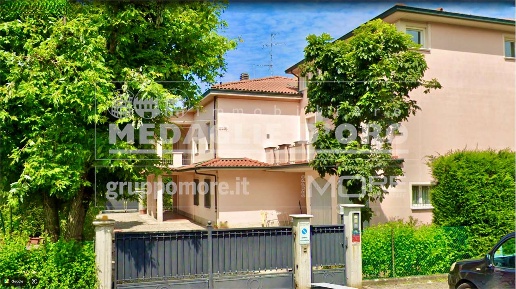Foto Villa unifamiliare in Strada Nazionale Per Carpi 1562, Modena