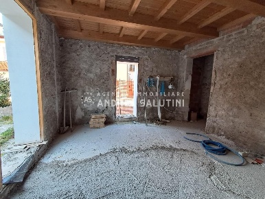 Foto Casa indipendente a Ponsacco Centro di 120 m² con 5 locali in vendita