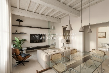 Foto Appartamento a Calcinaia Centro di 100 m² con 5 locali in vendita