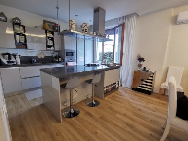 Foto Appartamento in GRAMSCI, Fucecchio Centro di 115 m² con 5 locali