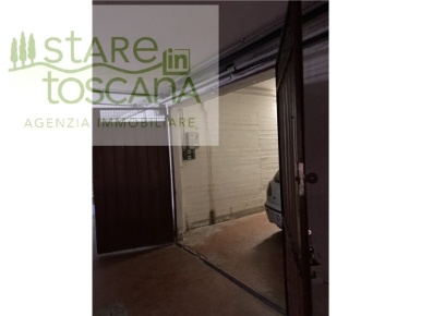 Foto Magazzino a Scandicci di 117 m² con 3 locali in vendita