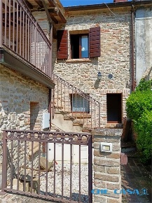 Foto Case semi ndipendenti in Via Pedrosa, Montefiore Conca di 145 m²