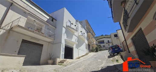 Foto Case semi ndipendenti a Alcamo Contrada Sant'Anna di 330 m² in vendita