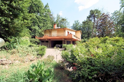 Foto Villa unifamiliare in Via di Galceti, Montemurlo di 483 m² in vendita