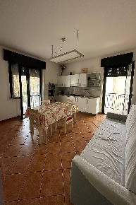 Foto Case semi ndipendenti in VIA MURCIANO 13, Galliate di 172 m²