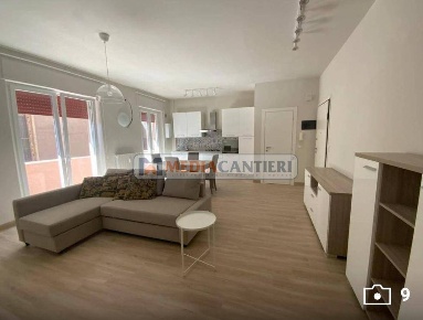 Foto Appartamento in VIALE DELLE RIVIERA 125, Pescara di 90 m² con 3 locali