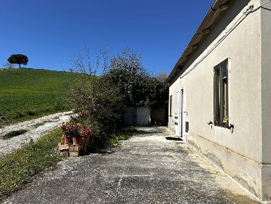 Foto Appartamento a Fermo di 100 m² con 4 locali in vendita