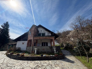 Foto Casa indipendente in Stubbie 5, Pareto Centro di 148 m² con 5 locali