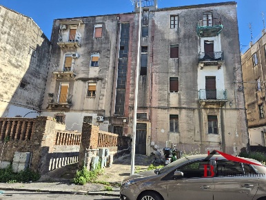 Foto Appartamento in Via Santa Maria della Catena, Catania di 110 m²