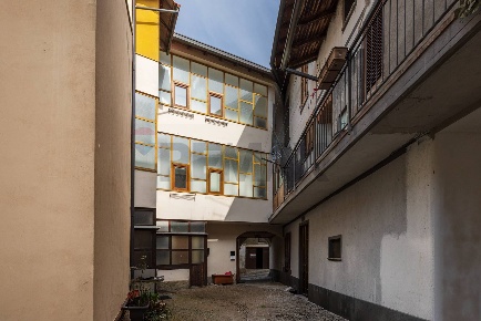 Foto Case semi ndipendenti in VIA MATTEOTTI 19, Castronno Centro di 181 m²