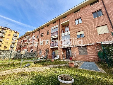 Foto Appartamento in Via Pateri 14/8, Nichelino di 75 m² con 3 locali