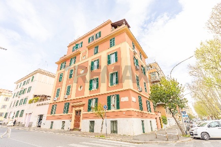 Foto Appartamento in Via Luigi Cibrario 27, Roma Appio Latino di 43 m²