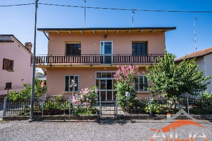 Foto Casa indipendente in VIA TAVOLIERE 13, Argenta Consandolo di 250 m²