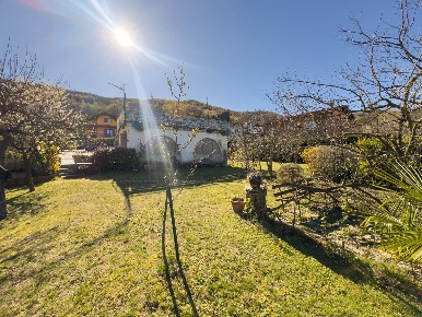 Foto Villa unifamiliare in Via Tevere, Trana Pianca di 180 m² con 6 locali