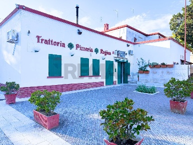 Foto Attività commerciale in Via S.Maria di Siponto 10, Manfredonia Centro