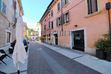 Foto Locale commerciale in Via Marsala 8, Valeggio sul Mincio Centro
