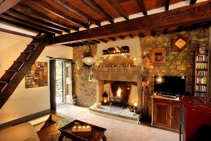 Foto Case semi ndipendenti in LOCALITA' PONINA CASA GIORGIO 207, Capolona