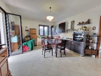 Foto Appartamento in Via Bellini, Piedimonte Etneo Centro di 90 m²