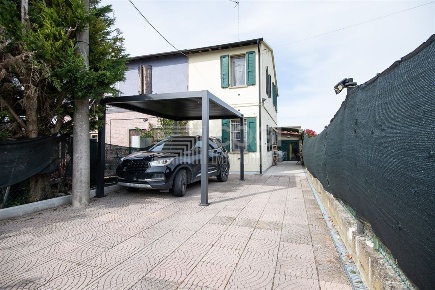 Foto Case semi ndipendenti in Via Rampina, Conselice di 105 m² con 3 locali