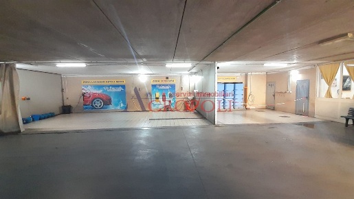 Foto Attività commerciale in Via Giulio Volpi, Bracciano Centro di 200 m²