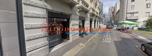 Foto Negozio in Via Cornalia, Milano Melchiorre Gioia di 150 m² in affitto