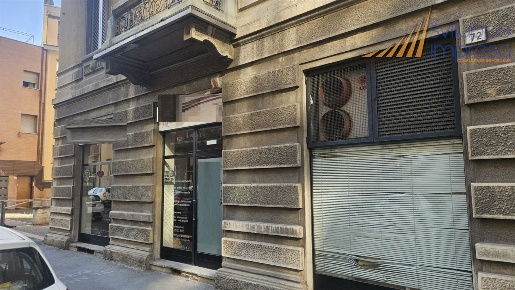 Foto Negozio in Via Lacerra, Sesto San Giovanni Centro di 90 m² in affitto