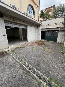 Foto Magazzino in Via Anguillarese, Anguillara Sabazia Centro di 170 m²