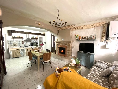 Foto Case semi ndipendenti in Via Giovanni Lanza  46, Trino Centro