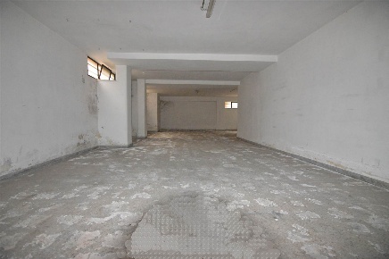 Foto Garage in Via Edmondo De Amicis 15, Putignano di 12 m² con 1 locali